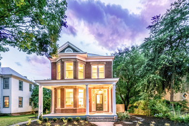 Home design - traditional home design idea in Richmond