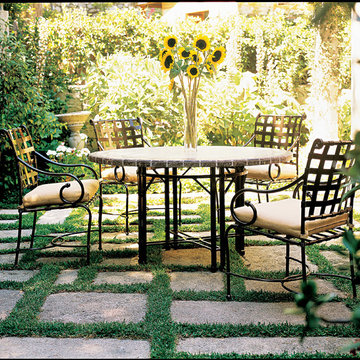 2016 Outdoor Living; Florentine