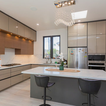 Modern Kitchen in Mountain View