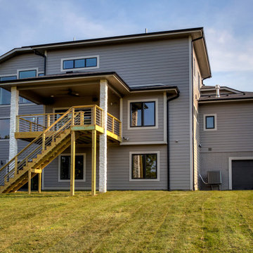 1 1/2 Story Moern Prairie Plan #66118