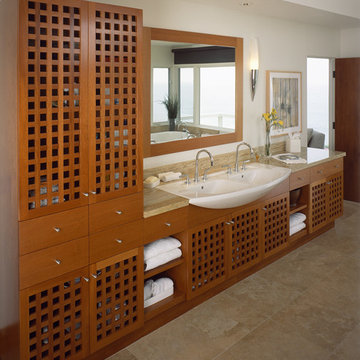 Contemporary Lattice Work Master Bath