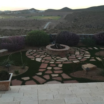 El Paso Franklin Mountain Home turf with flagstone