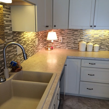 Kabinart Maple Arts & Crafts Kitchen in Ivory