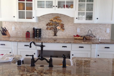 Inspiration for a craftsman kitchen remodel in Sacramento
