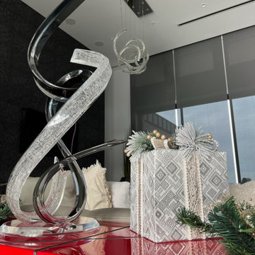 HOLIDAY DECORATING