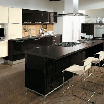 Modern Italian Custom Made Kitchens by LUBE