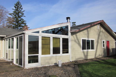 Elegant home design photo in Portland