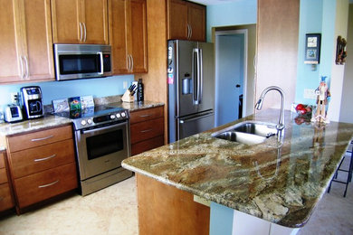 Example of a transitional kitchen design in Tampa