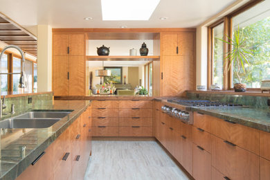 Inspiration for a contemporary kitchen remodel in San Francisco