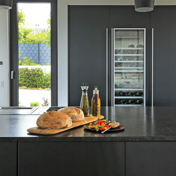 Nimano Hillside