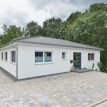 LUXHAUS | Bungalow Walmdach 172