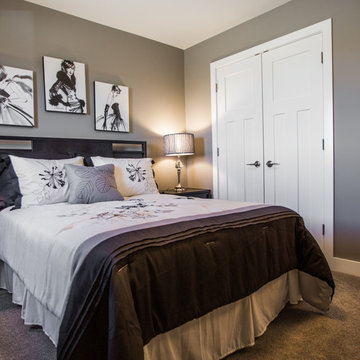 1543 sq/ft Modified Bi-level, 3 bedrooms, 2 ½ baths