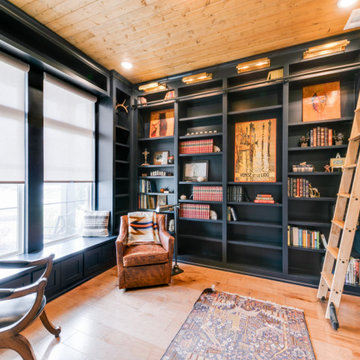 Home Library in Allen, TX