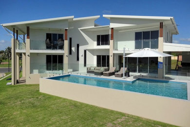 Inspiration for a modern exterior in Brisbane.