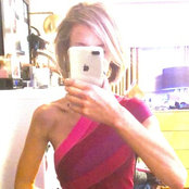 Emily Valentinos foto