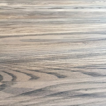 Refinish Kitchen Table in Farmhouse Style