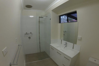 Modern bathroom in Cairns.