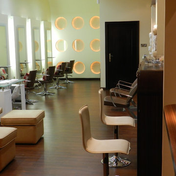 BEAUTY SALON