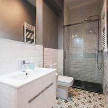 Piso Jesus Y Maria Modern Kuche Madrid Von Octavian Craciun