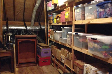 Studio / workshop shed - mid-sized attached studio / workshop shed idea