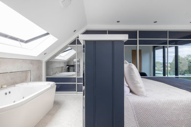 This is an example of a contemporary bedroom in London.
