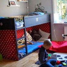 boys room (s)