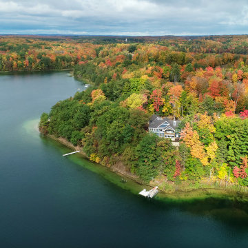 Lodge Meets Cottage