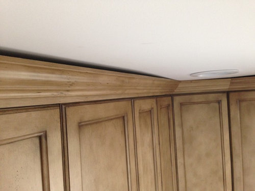 How To Fix Gap Between Ceiling And Kitchen Crown Molding Home