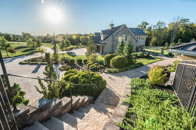 Inspiration for a traditional landscaping in Other.