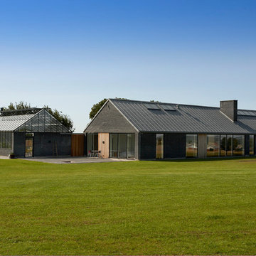 Villa R44