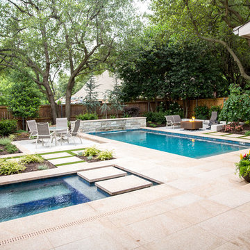 Cozy Straight Line Pool & Spa