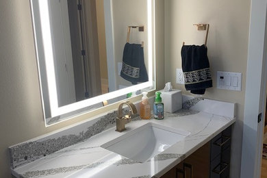 This is an example of a modern bathroom in Cedar Rapids.