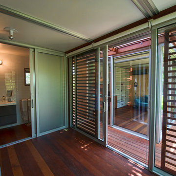 Mar Vista Compound
