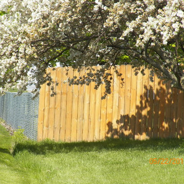 Wood Dog Ear Fence with 4' Standard Chain Link Chesterfield Michigan