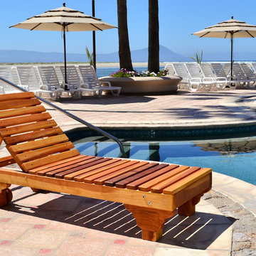 Sol Redwood Patio Lounger