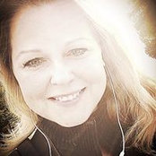 Holly Ward's photo