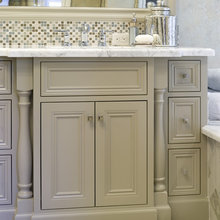lake house master bath