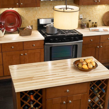 Findley & Myers Montauk Cherry Kitchen Cabinets