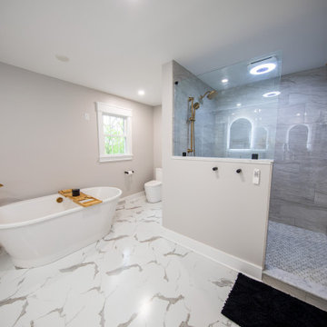 Light Airy Modern Bathroom