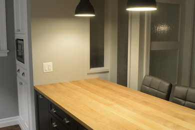 Cottage kitchen photo in Ottawa
