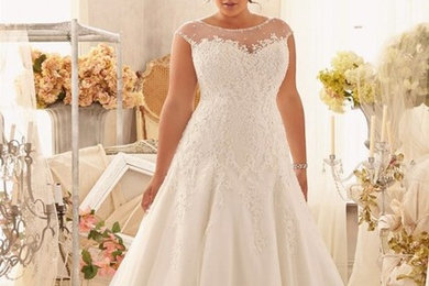 Fashionable Beading Sheer Top Cheap Discount Wedding Dresses Plus Size