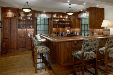 Family room - traditional family room idea in Philadelphia