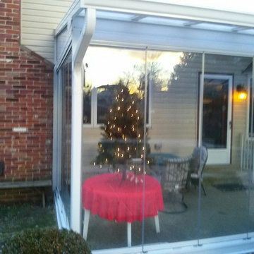 Lind Patio cover with Lumon Wall ststem