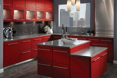 Kitchen - contemporary kitchen idea in Los Angeles