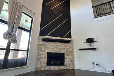 Living room photo in Austin