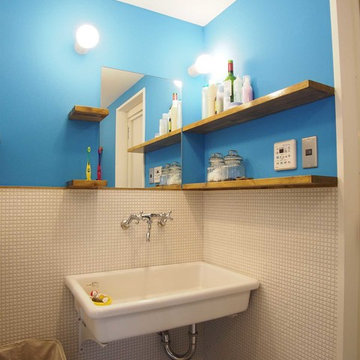玄関入ったらクローゼット、その日の気分で服選びする住まい。