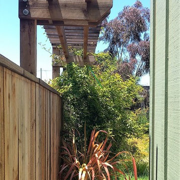 Skinny trellis to screen neighbors raised deck