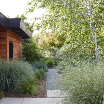Sports Enthusiasts’ Hideaway by Klopf Architecture