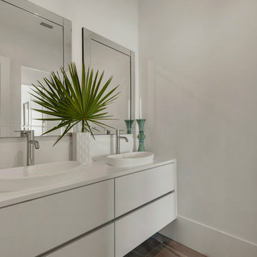 Modern Cabinetry in White High Gloss