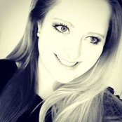 Molly Lee's photo